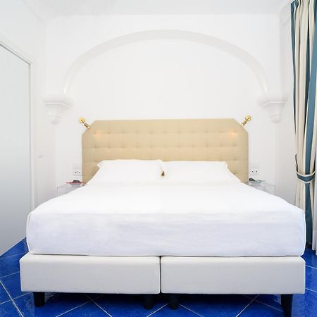 Hotel La Casa Di Paolo Casa Di Charme à Marina di Camerota Extérieur photo