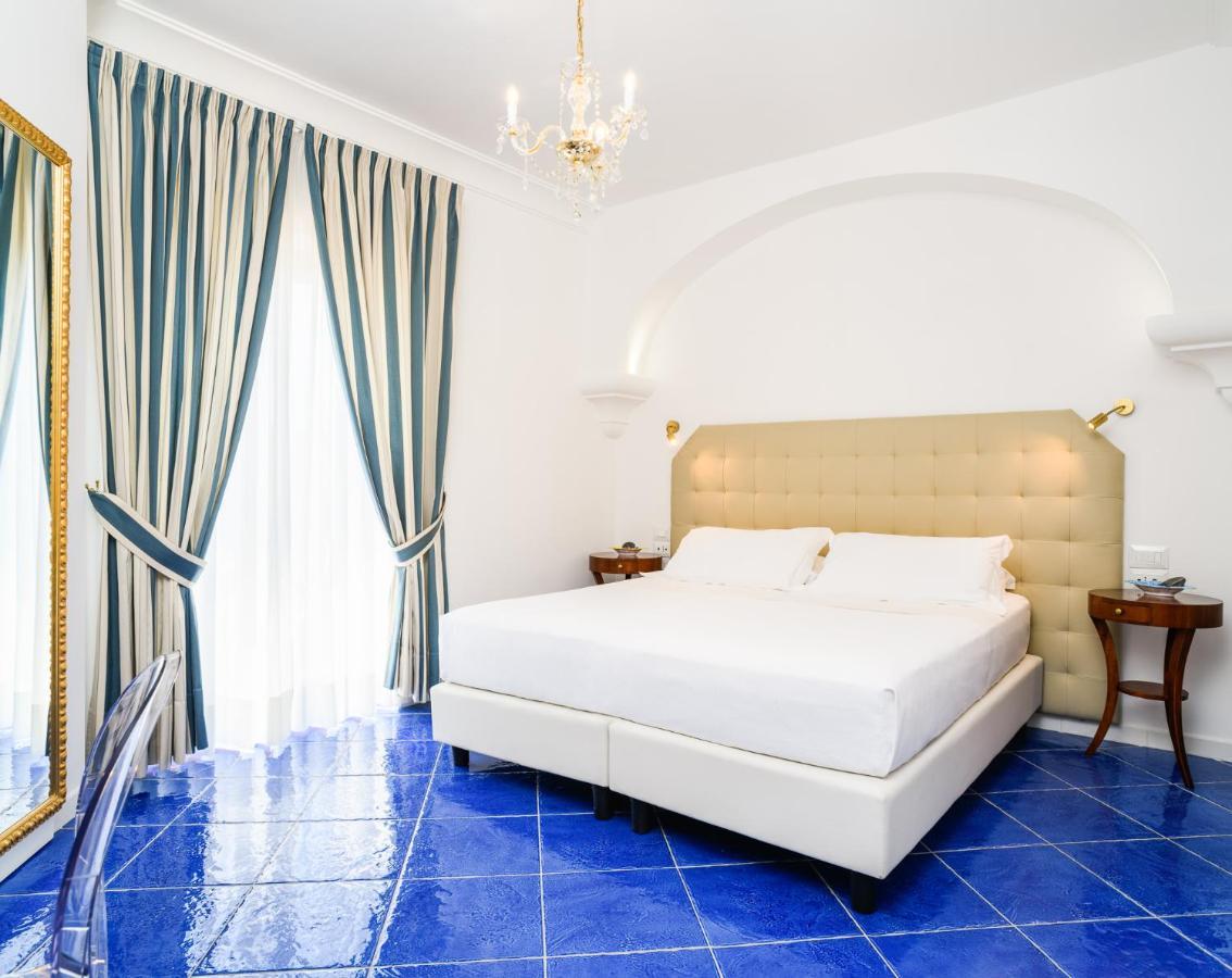 Hotel La Casa Di Paolo Casa Di Charme à Marina di Camerota Extérieur photo