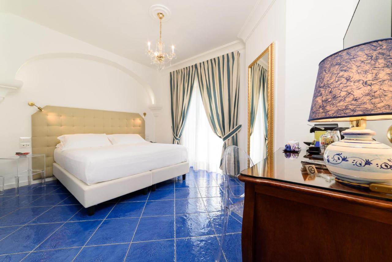 Hotel La Casa Di Paolo Casa Di Charme à Marina di Camerota Extérieur photo